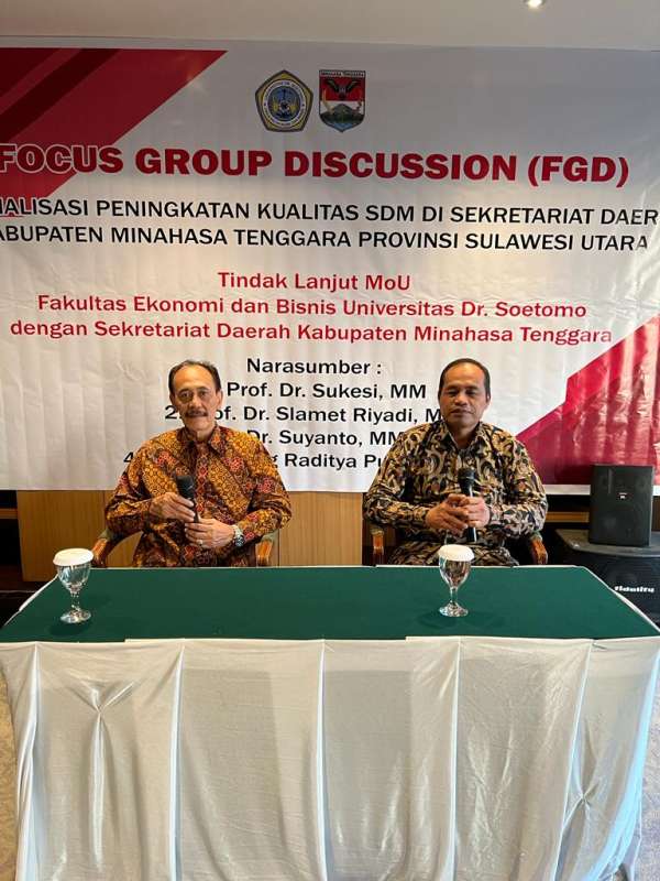 Penandatanganan MoU: Rektor Beserta Dekan FEB Unitomo Dan Sekretariat ...